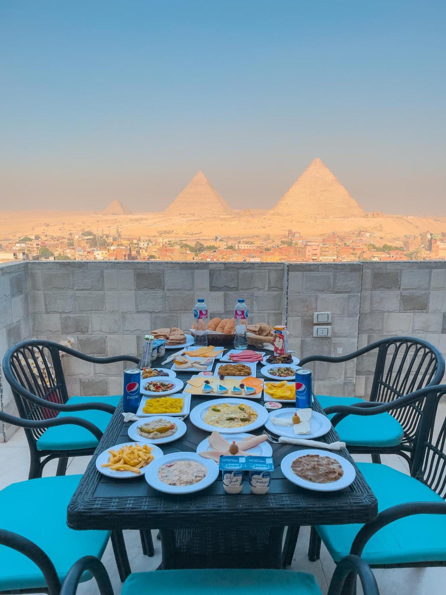 Jumeirah Pyramids View Inn Kafrat al Jabal Exterior photo