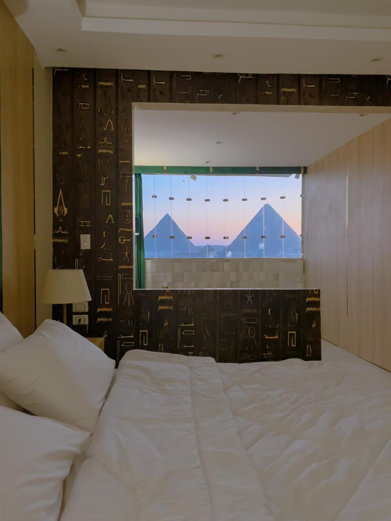 Jumeirah Pyramids View Inn Kafrat al Jabal Exterior photo