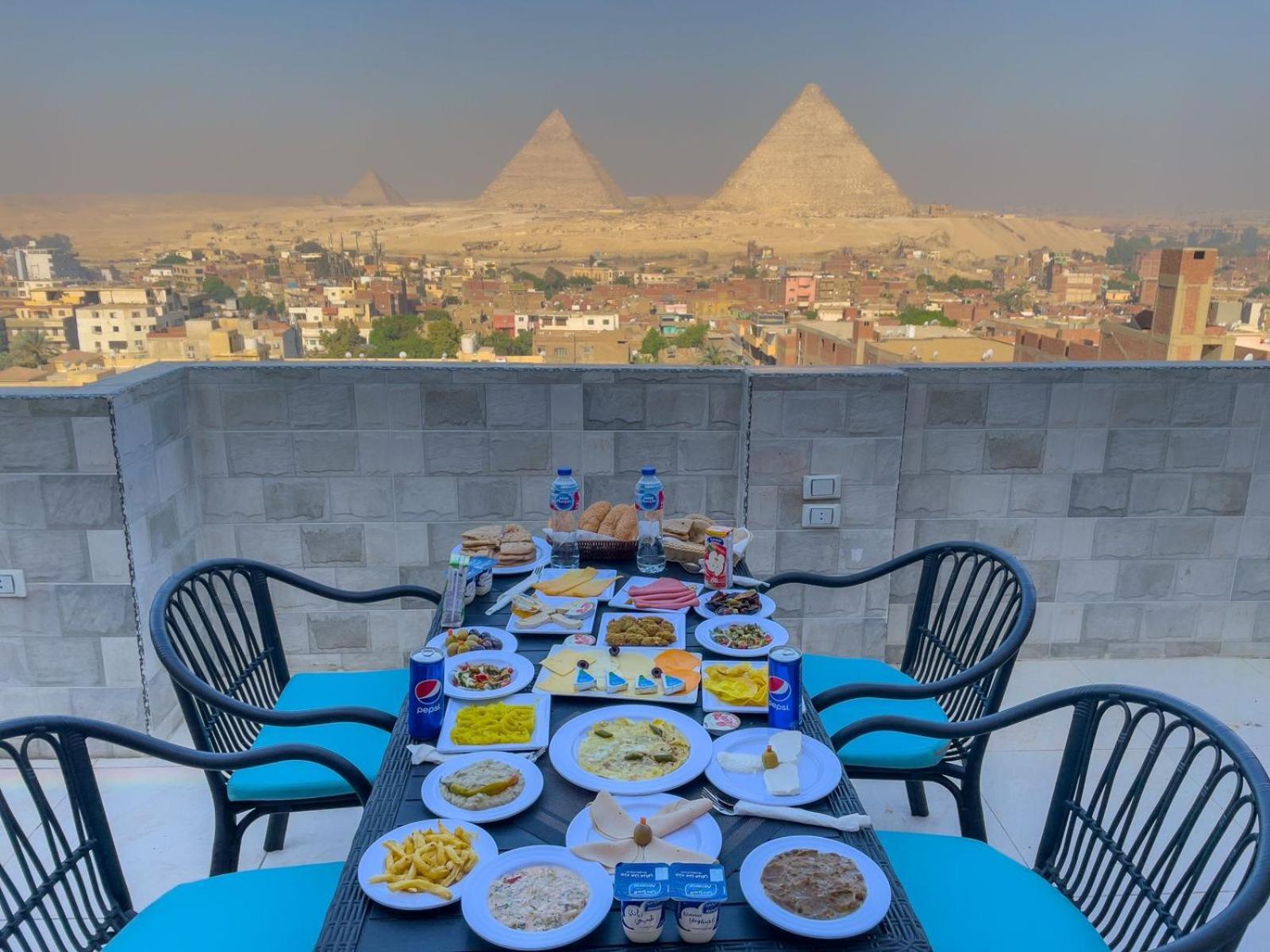 Jumeirah Pyramids View Inn Kafrat al Jabal Exterior photo