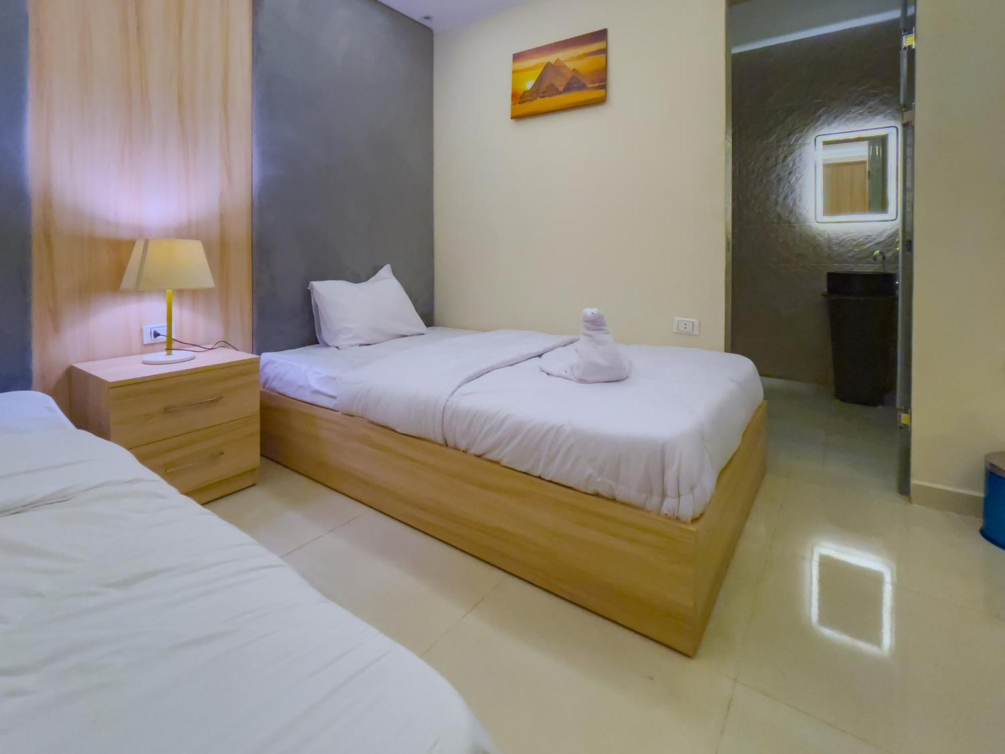 Jumeirah Pyramids View Inn Kafrat al Jabal Exterior photo