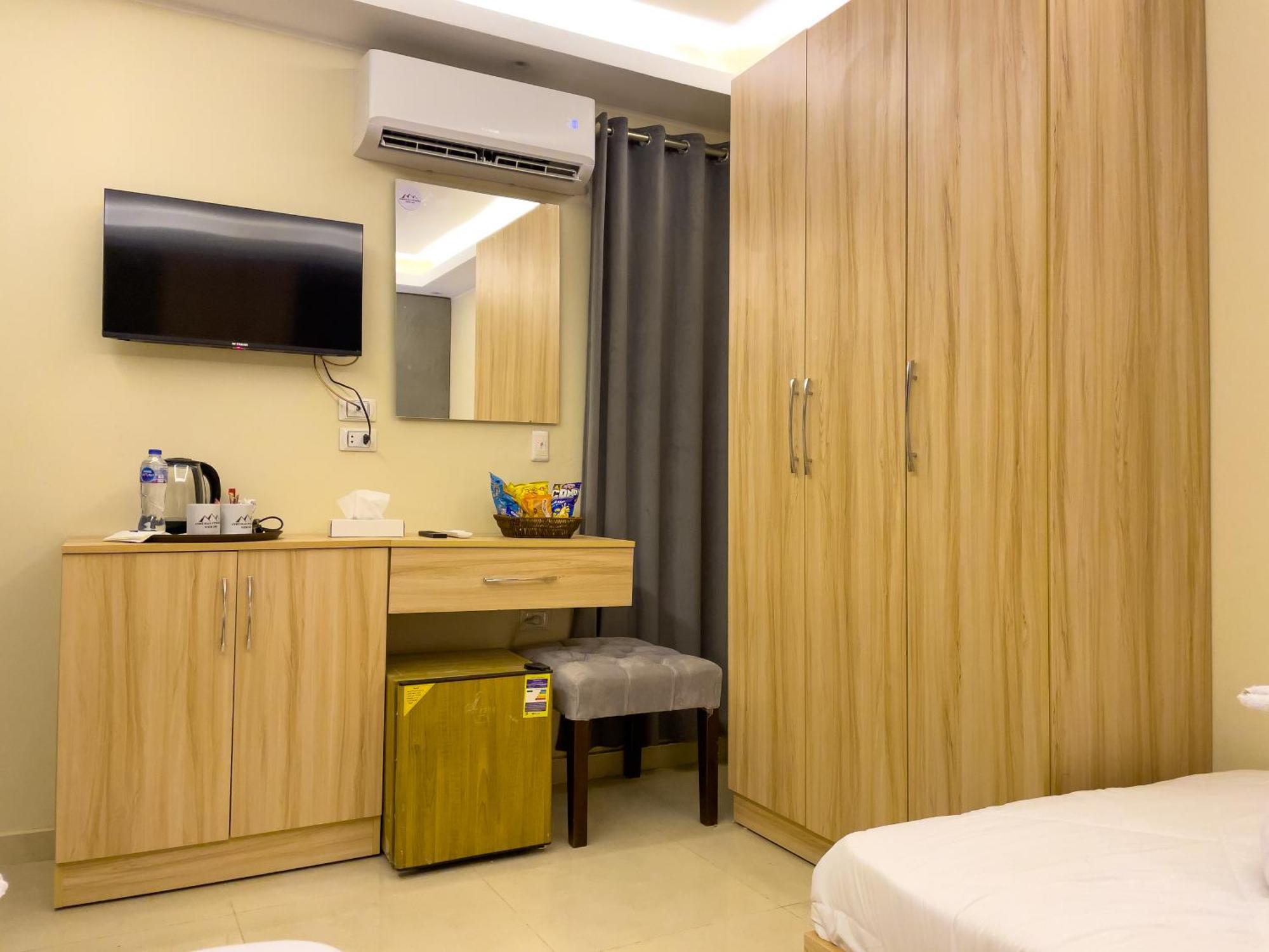 Jumeirah Pyramids View Inn Kafrat al Jabal Exterior photo