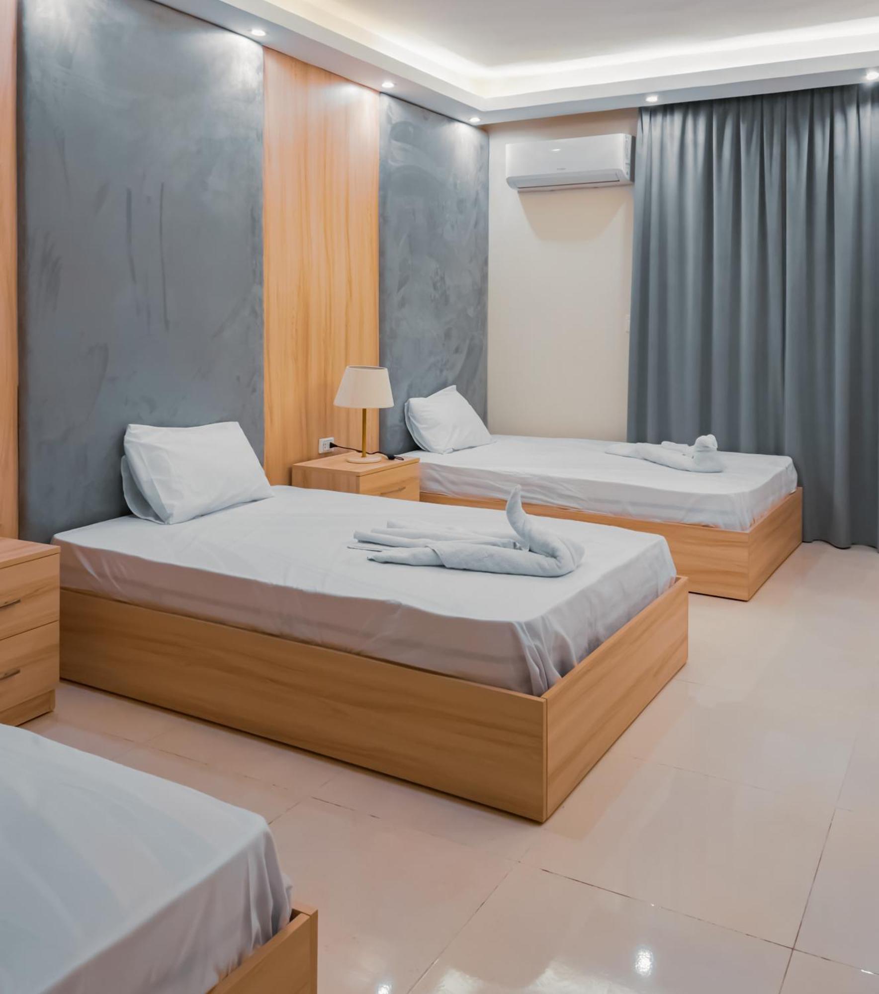 Jumeirah Pyramids View Inn Kafrat al Jabal Exterior photo